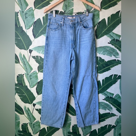 Levi’s High Waisted Straight Jeans Womens 26 - Picture 4 of 11